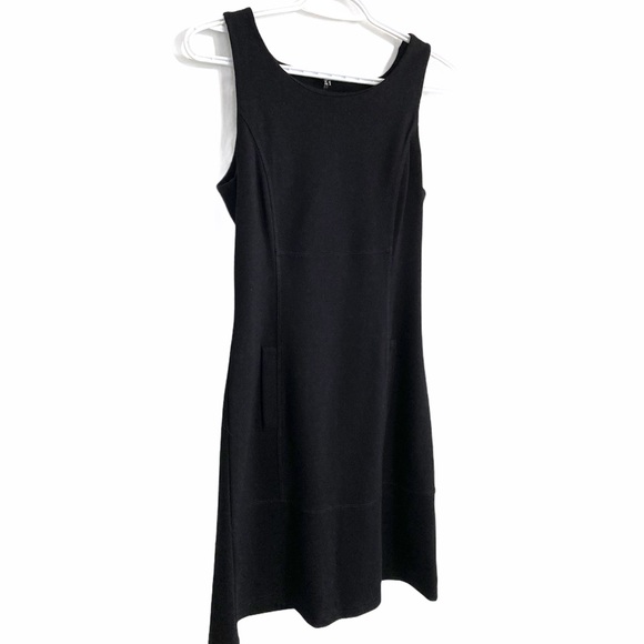 black dress - Picture 3 of 8